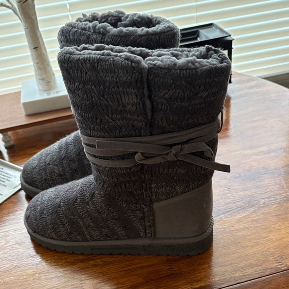 Muk Luks Women's Charcoal Marbled Gray Winter Boots Sz 6 Nwt - Picture 4 of 7